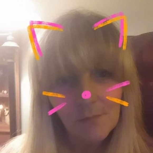 Meet your Posher, Tracy - Picture 1 of 1